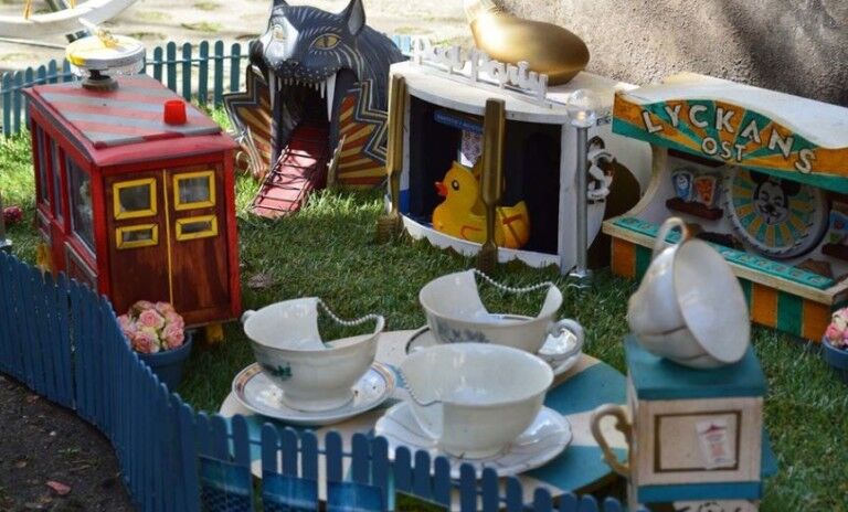 anonymouse Swedish theme park for mice is the cat's whiksers