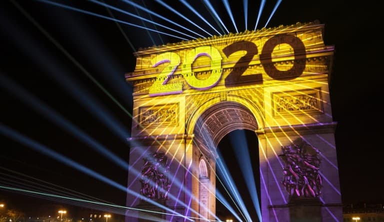Barco helps light up the Arc de Triomphe at New YEer