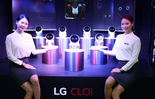 UVC robot LG CLOi COVID-19 disinfect