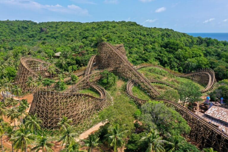 sun world hon thom nature park roaring timbers