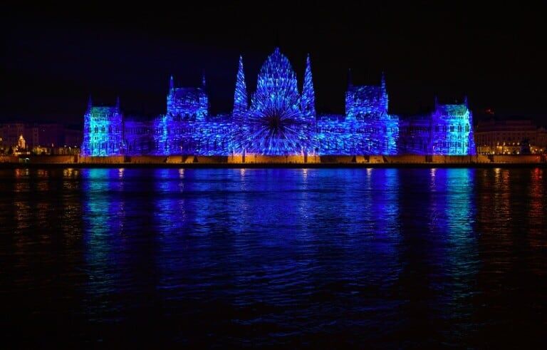 Budapest projection mapping