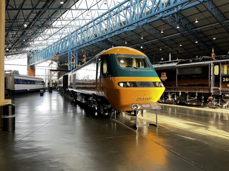 HST in Great Hall National Railway Museum
