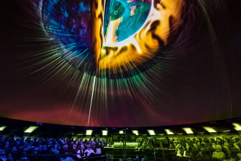 Worlds Beyond Earth planetarium show