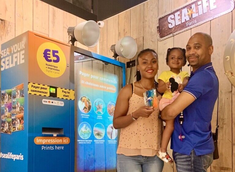 ThisPlays photo booth sea life