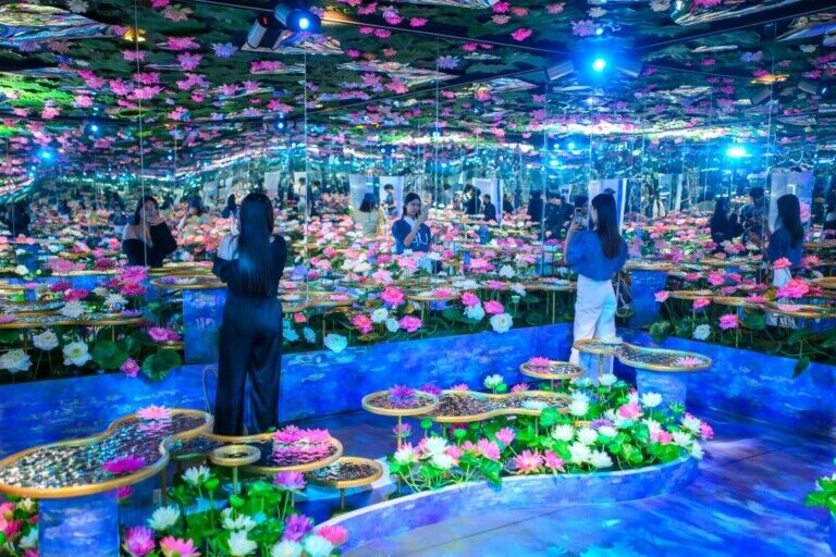 Grande Experiences Monet & Friends Alive