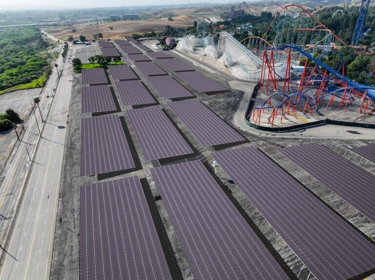 six flags magic mountain solar project