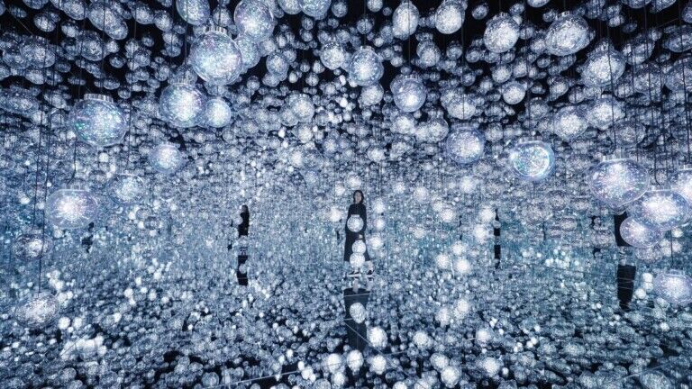 teamlab borderless bubble universe