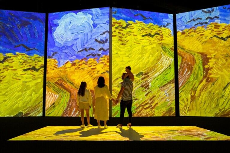 Grande Experiences Van Gogh Alive 100th display