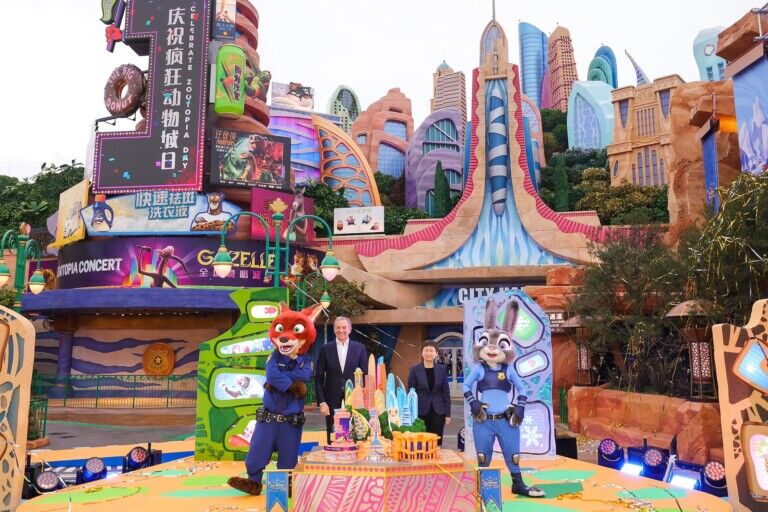 shanghai disneyland zootopia