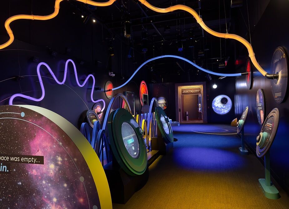 wondrous space planet exhibit - beaudry interactive