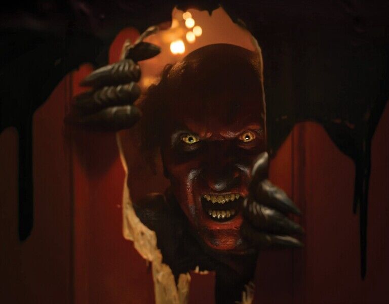 universal halloween horror nights insidious
