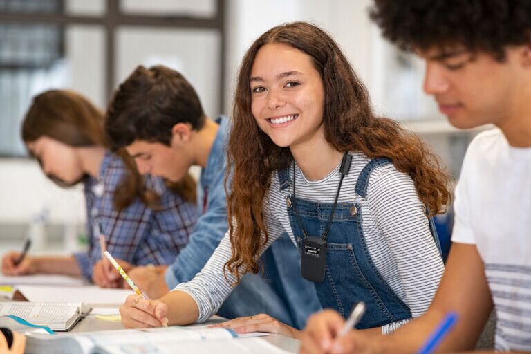 Listen Technologies Auri-in-use-in-classroom