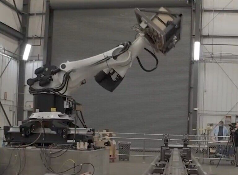 avengers campus robot arm