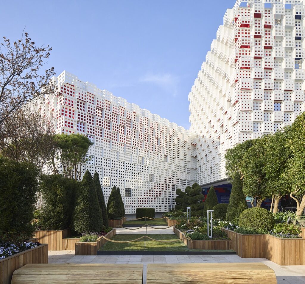 ES Global | modular design for UK Pavilion | blooloop