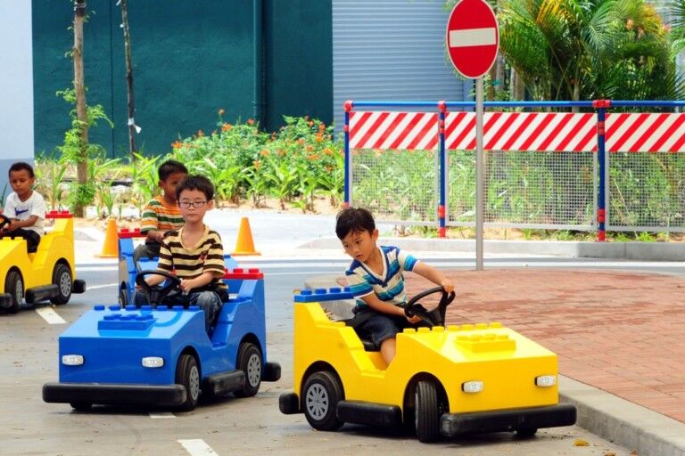 Legoland Japan dirving school