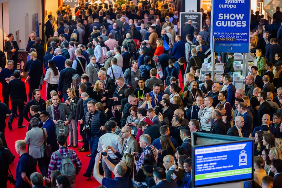 Crowd at ISE 2020