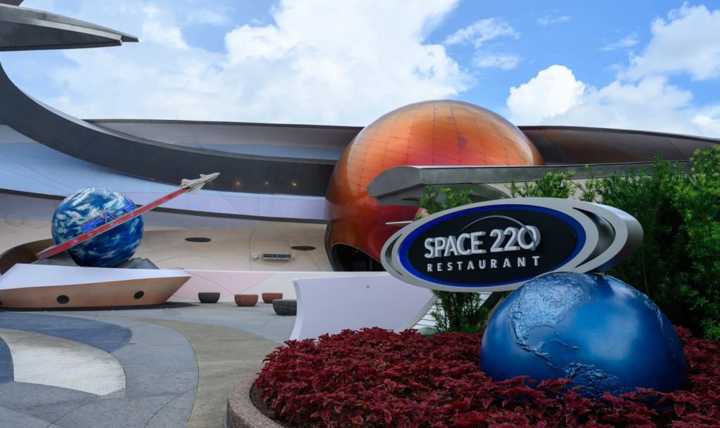 space 220 restaurant epcot theme park dining