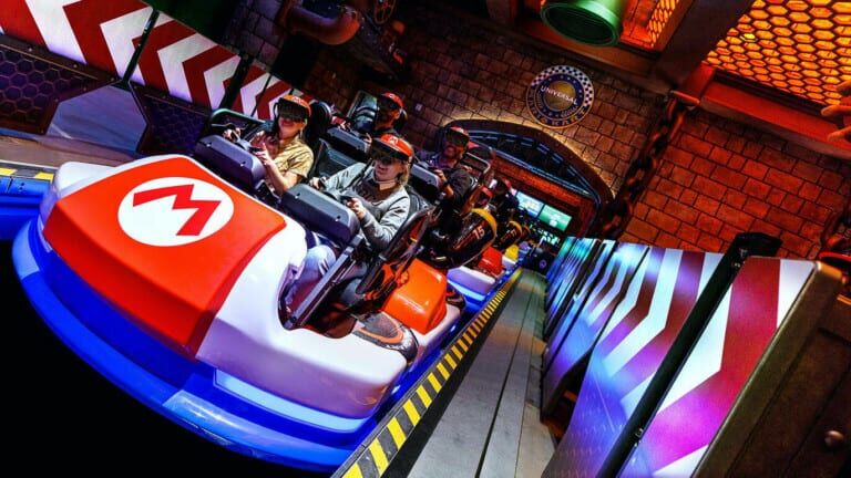 mario kart ride universal studios hollywood super nintendo world most visited theme parks