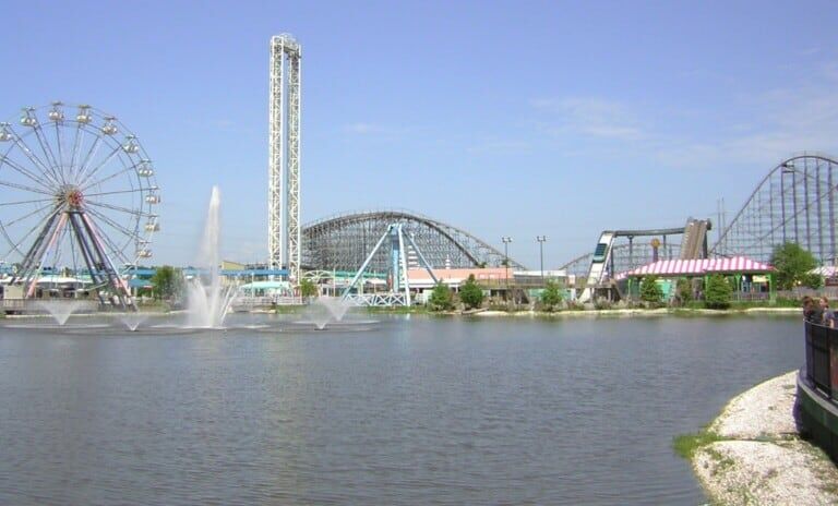 Six Flags New Orleans Lake
