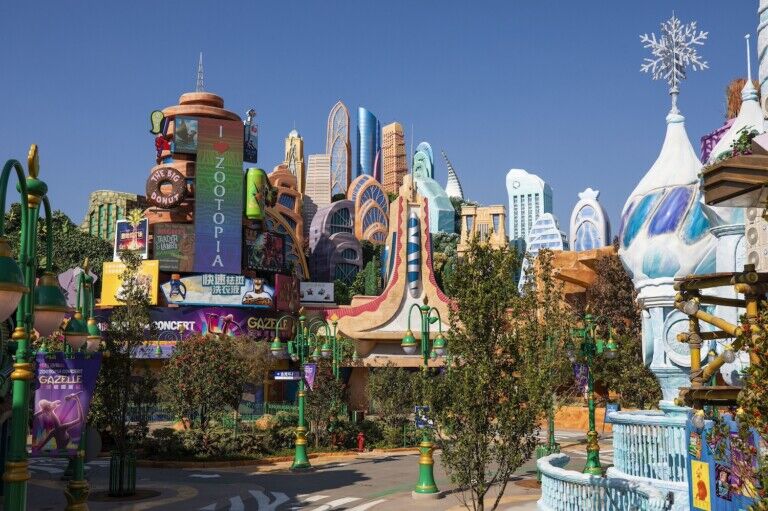 shanghai disneyland zootopia