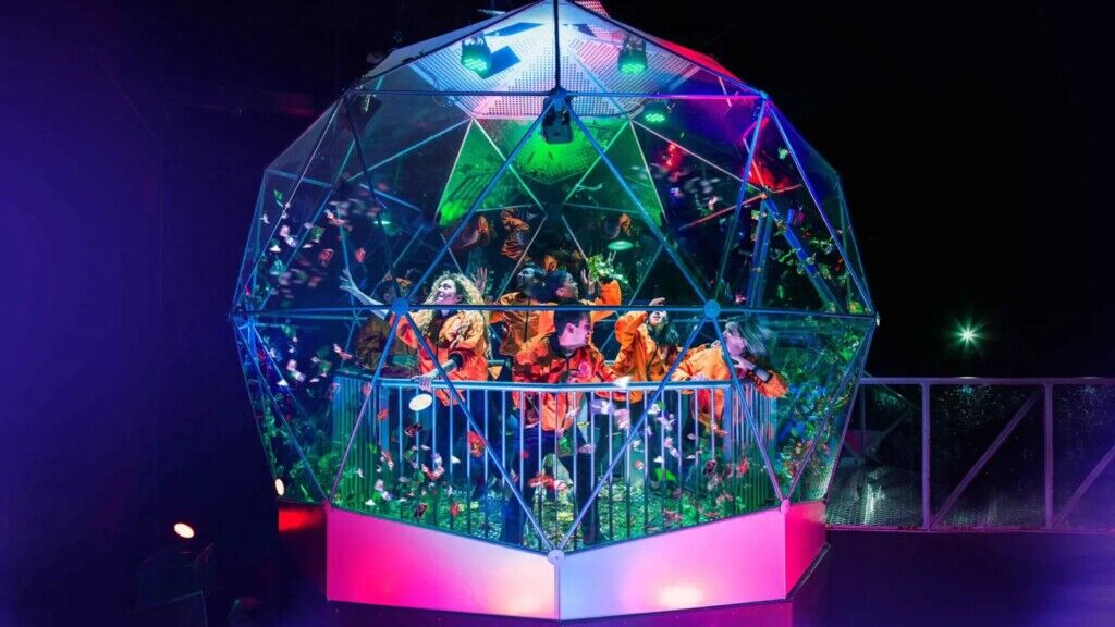 the crystal maze experience - giant crystal