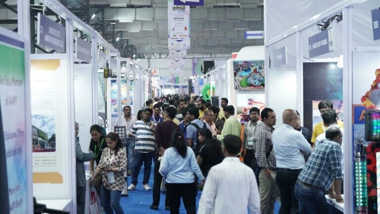 iaapi show floor 2023
