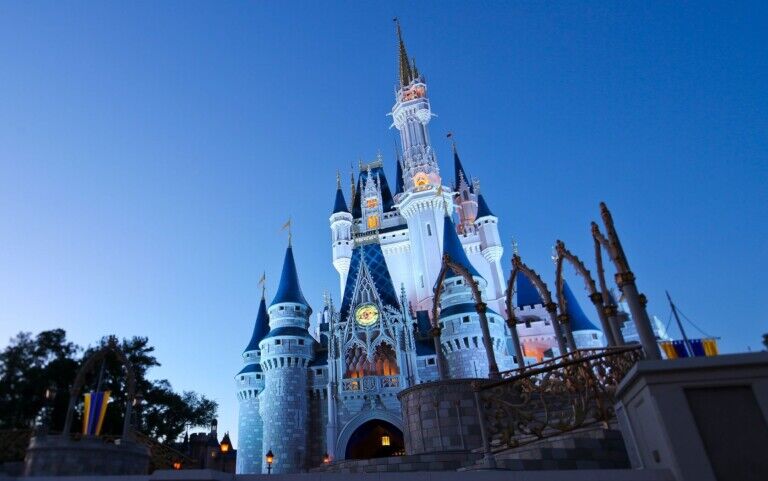 disney world cinderella castle